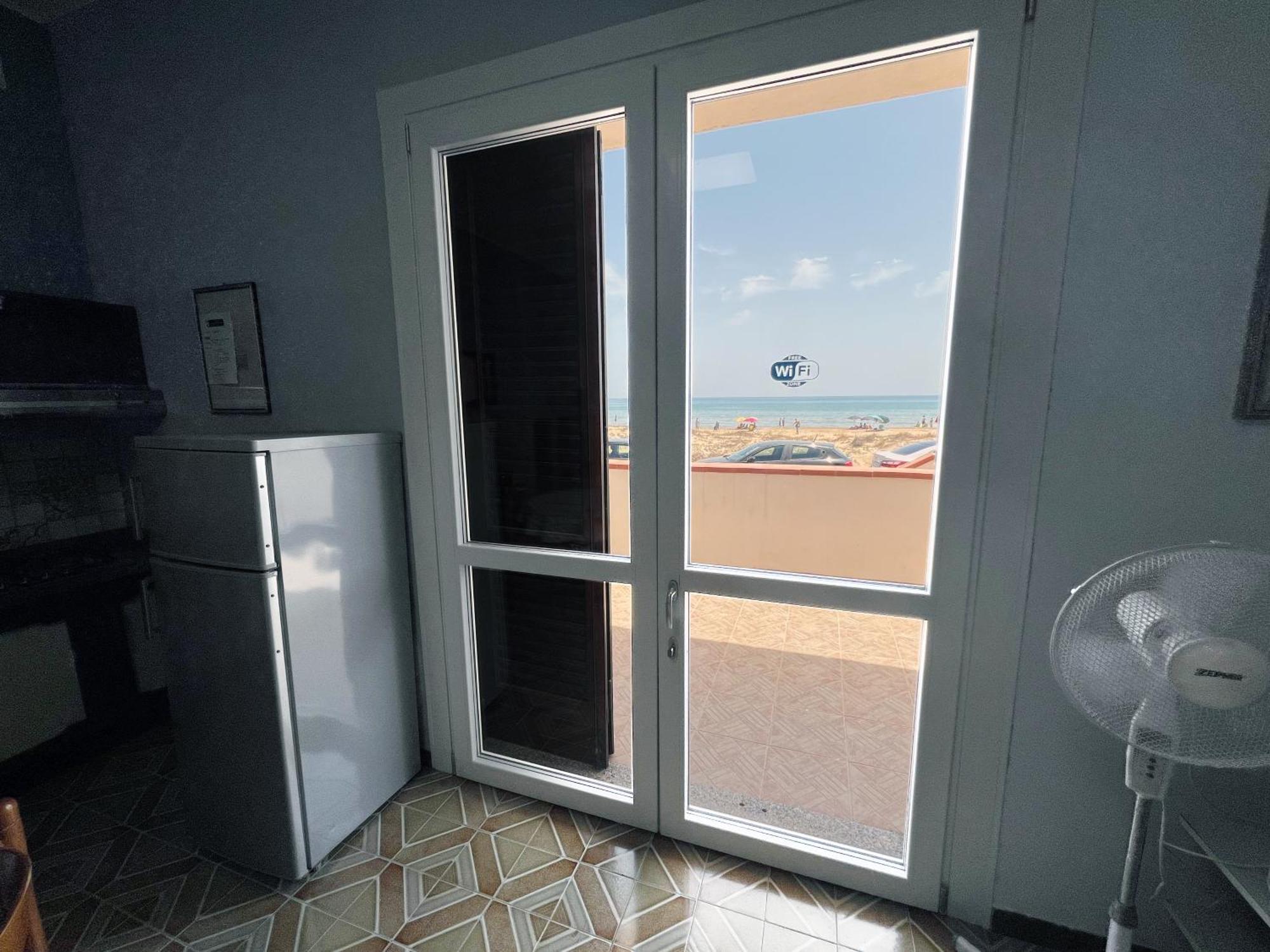 Apartmán Frontemare Tre Fontane Exteriér fotografie