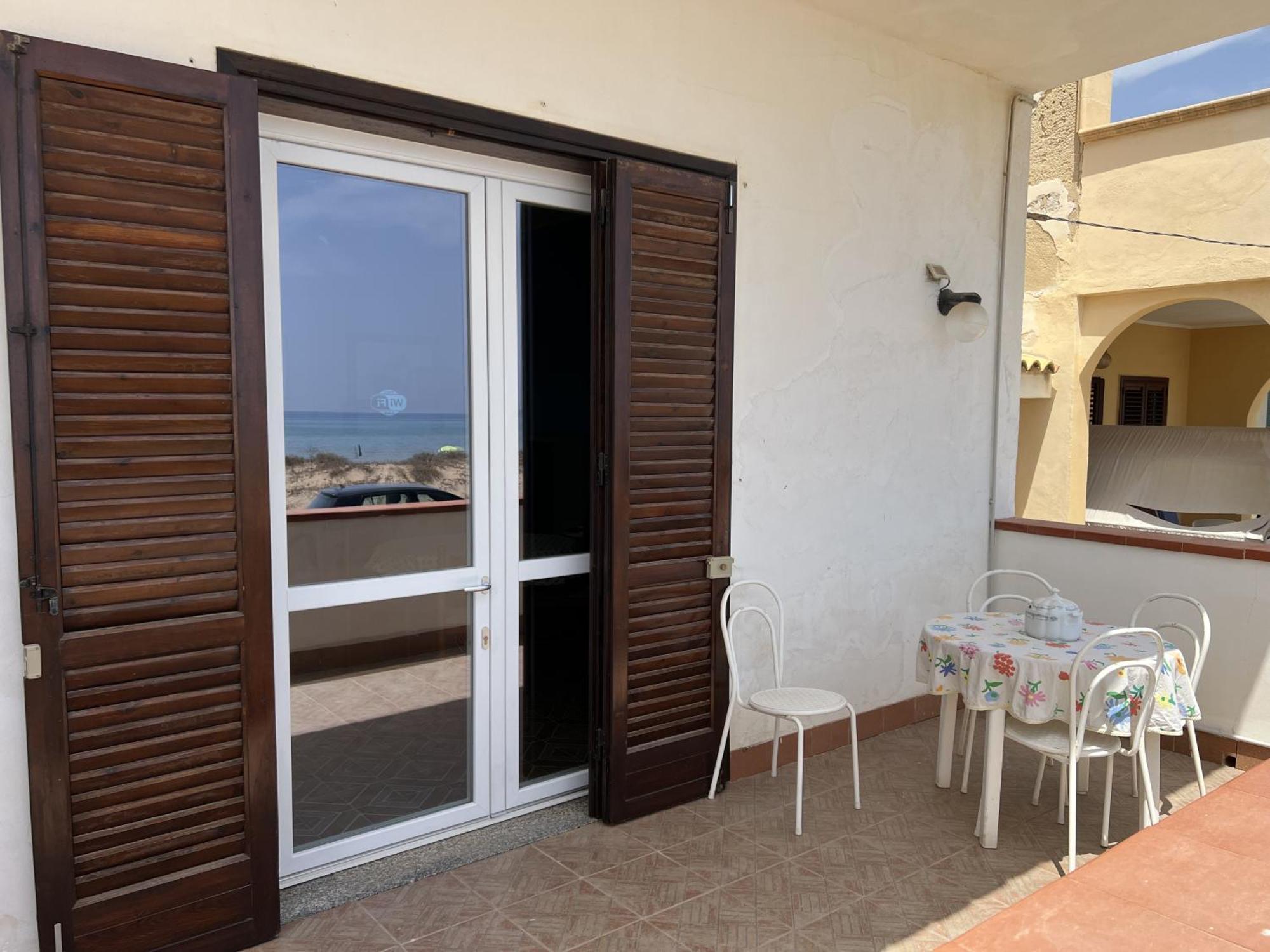Apartmán Frontemare Tre Fontane Exteriér fotografie